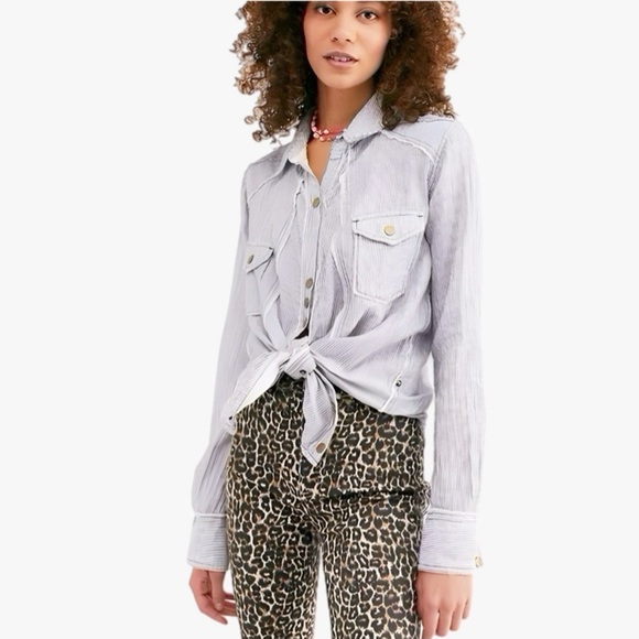 Free People We The Free Blue White Stripe Button Down Shirt Women’s Size Medium - Picture 1 of 8